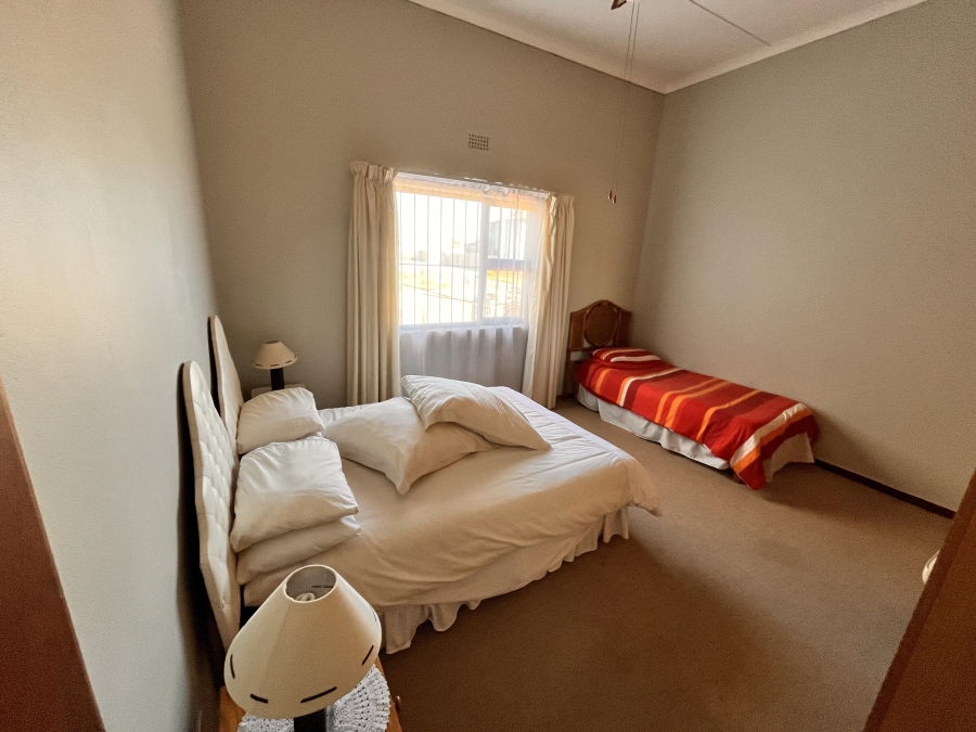 5 Bedroom Property for Sale in Lamberts Bay Western Cape